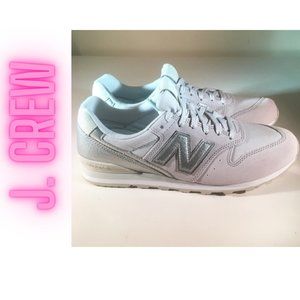 NWB New Balance Gray & Silver sneakers